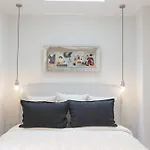 Newly Refurbished 1 Bedroom In Vibrant Notting Hill