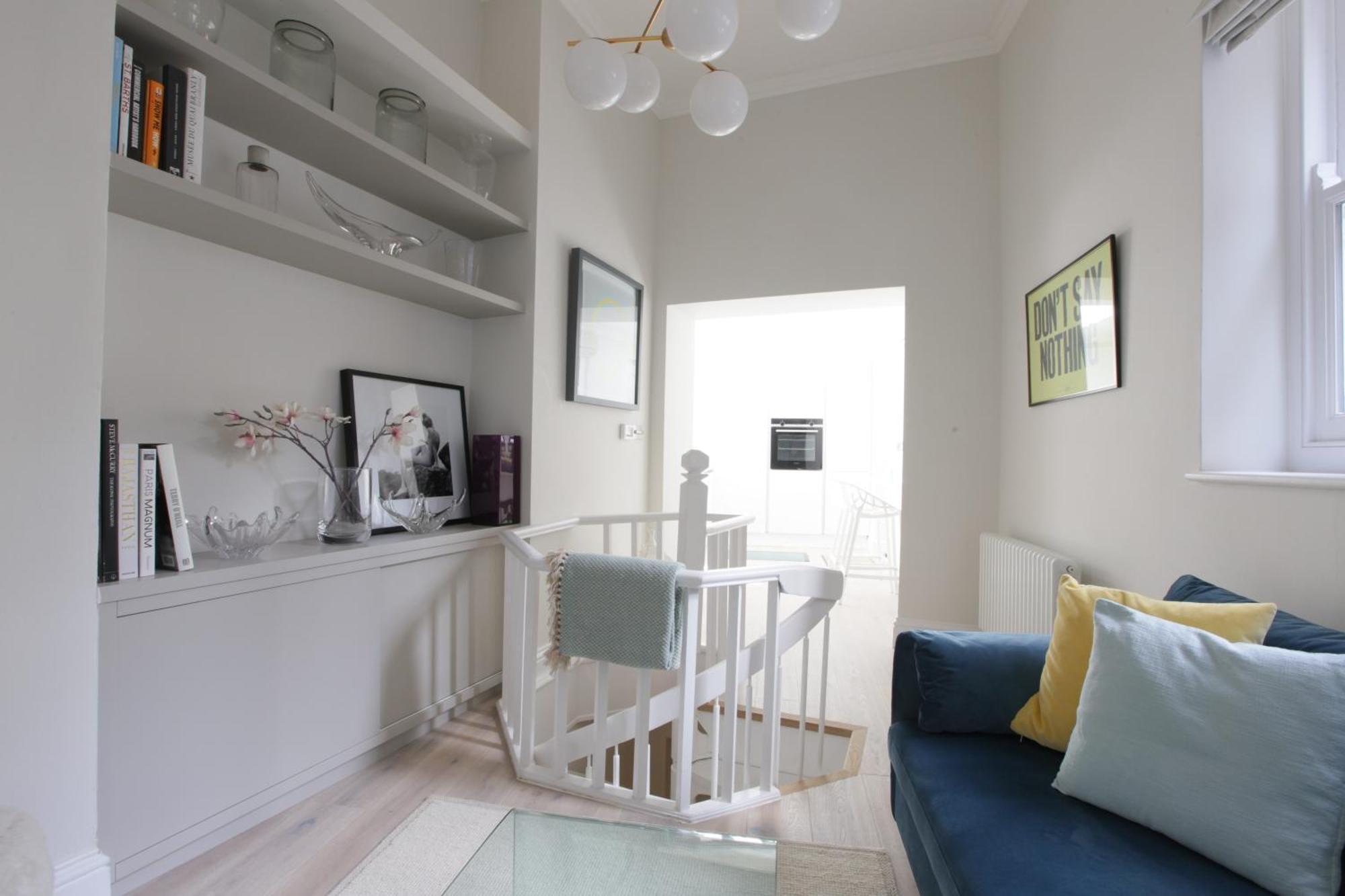 Newly Refurbished 1 Bedroom In Vibrant Notting Hill *